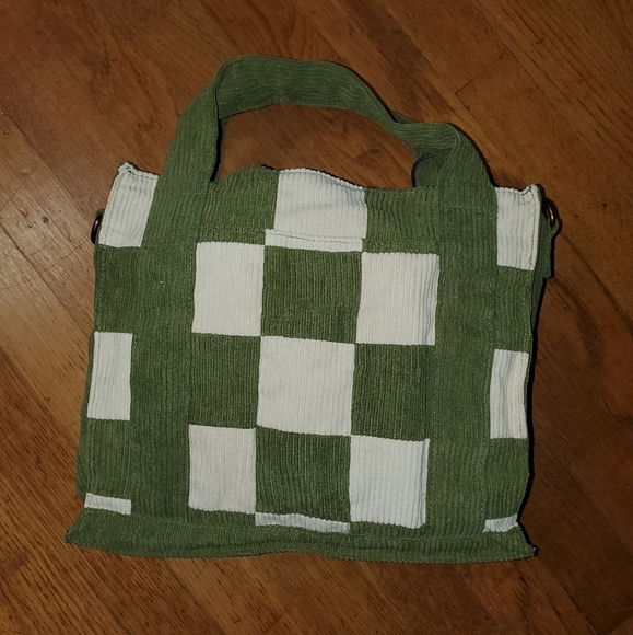 Wallflower Olive and Cream Checkered Tote - Picture 3 of 14